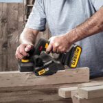 CAT DX81B 18Volt 82mm Çift Bıçaklı Kömürsüz Profesyonel Planya (Akü Dahil Değildir) - Görsel 8