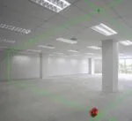 KOBB KBL35GTP Profesyonel Li-ion Şarjlı 4X360⁰ Otomatik Hizalamalı Yeşil Çapraz Çizgi Lazer Distomat + Uzaktan Kumanda + Tripod - Görsel 4