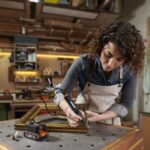 WORX WX990 MAKERX 20Volt 2.0Ah. Kömürsüz Profesyonel Kalem Tipi Devir Ayarlı Gravür + 50MM Açılı Avuç Taşlama Kombo Set + 39 Parça aksesuar - Görsel 3