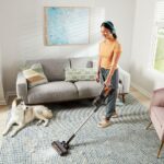 WORX WX038 20Volt 2.0Ah. Li-ion 105Watt Çift Akülü Kömürsüz Siklonik Sistem Şarjlı Dikey Süpürge - Görsel 2