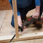 Kress KUE01 20Volt/4.0Ah Li-ion Çift Akülü Kömürsüz Profesyonel Tilki Kuyruğu Testere - Görsel 9