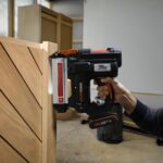 WORX WX842 20Volt/2.0Ah Li-ion 15-50mm Profesyonel Şarjlı Çivi Çakma Makinesi + 2700 Adet Yedek Çivi - Görsel 7