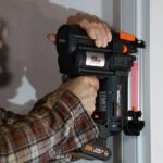 WORX WX842 20Volt/2.0Ah Li-ion 15-50mm Profesyonel Şarjlı Çivi Çakma Makinesi + 2700 Adet Yedek Çivi - Görsel 8
