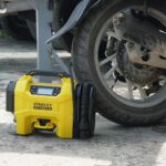STANLEY SXVI02001A 12V/18V 2Ah Li-ion Şarjlı 160 PSI Dijital Göstergeli Lastik&Yatak Şişirme Pompası+Araç Süpürgesi - Görsel 8