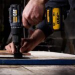 CAT DX12.2 18Volt/4.0Ah Li-ion Çift Akülü Kömürsüz Profesyonel Şarjlı Darbeli Matkap - Görsel 8