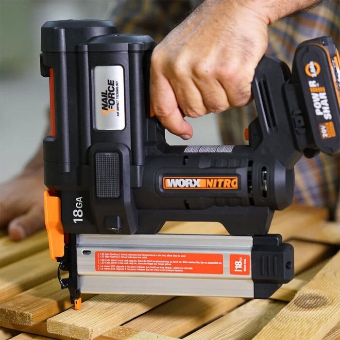 WORX WX842.9 20Volt 15-50mm Profesyonel Şarjlı Çivi Çakma Makinesi + 2700 Adet Yedek Çivi (Akü Dahil Değildir) - Görsel 3