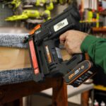 WORX WX844.9 20Volt 16-40mm Profesyonel Şarjlı Zımba Makinesi + 2700 Adet Yedek Zımba (Akü Dahil Değildir) - Görsel 9